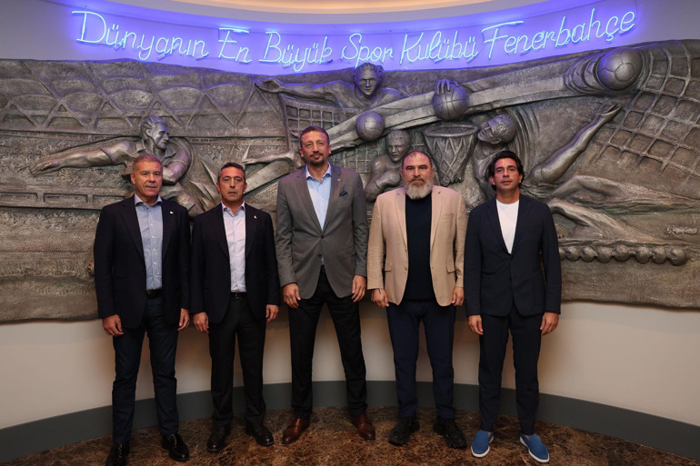 Hidayet Türkoğlundan Fenerbahçeye ziyaret