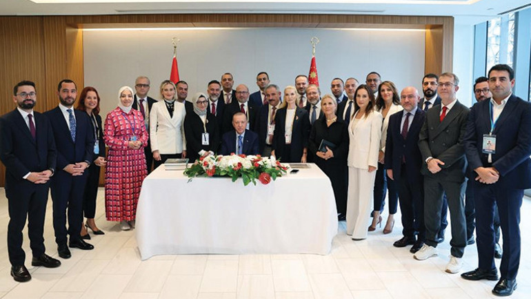 Cumhurbaşkanı Erdoğan ABDde gazetecilerin sorularını yanıtladı: Soykırım yapmış suçlunun BM çatısı altında yer alabilmesi utanç vesilesi