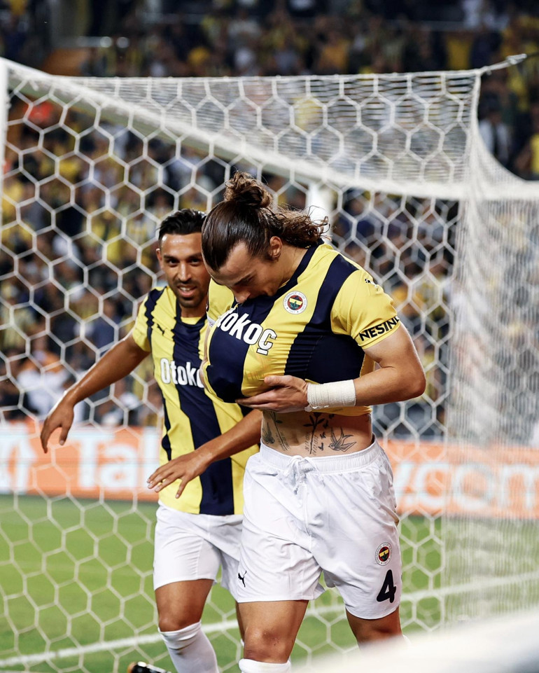 Fenerbahçe-Union Saint-Gilloise maçına Dominik Livakovic damgası Mourinho, Kadıköyde rekor kırdı