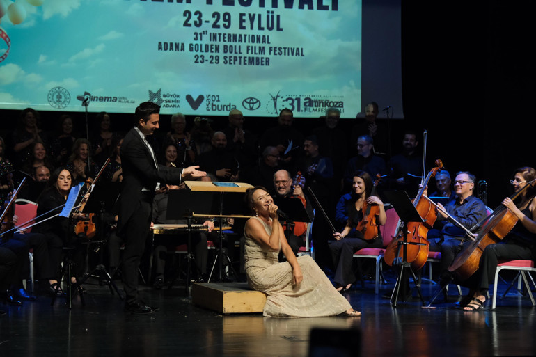 Altın Koza Onur Ödülleri Akbağ ve Polata verildi