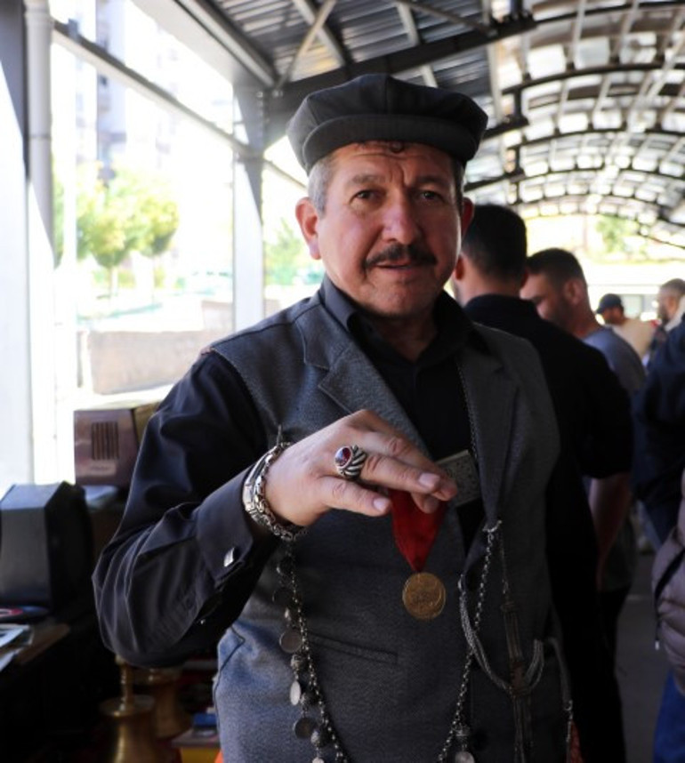 Antika pazarında dikkat çeken eser: 104 yıllık... Manevi değeri çok büyük 10 bin liraya satışta