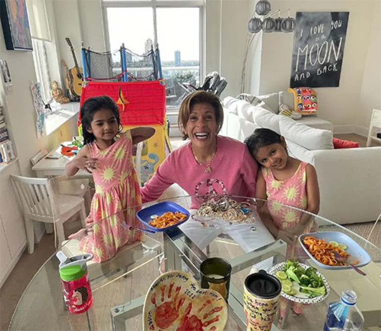 Hem ağladı, hem ağlattı: Ünlü sunucu çocukları için 26 yıllık mesleğine veda etti