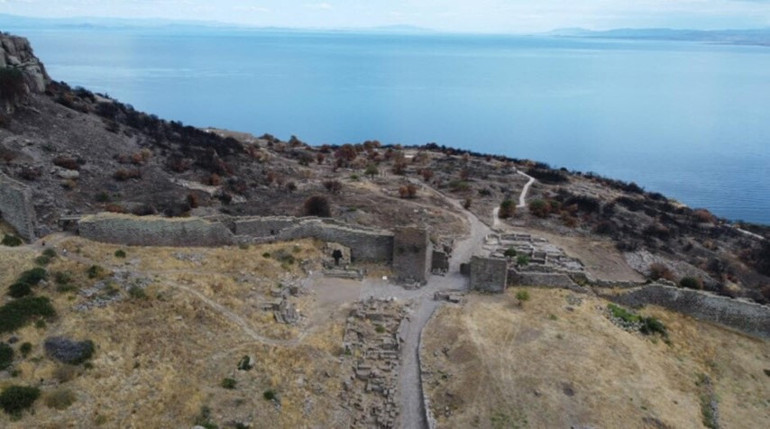 Çanakkaledeki kazıda çıkarıldı: 1700 yıl önce kullanıp çöpe atmışlar... Bu buluntular bizim için çok önemli