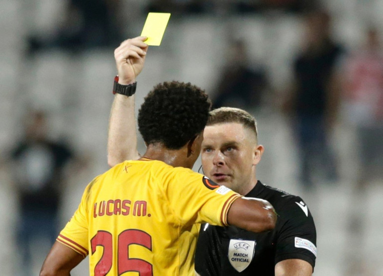 Beşiktaş, Fenerbahçe ve Galatasarayın UEFA Avrupa Ligi maçlarının hakemleri belli oldu