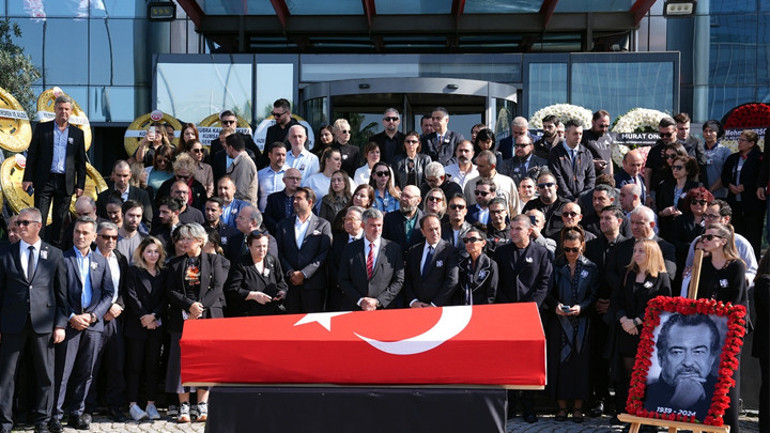 Usta gazeteci Güneri Cıvaoğluna veda töreni... Son yolculuğuna uğurlandı