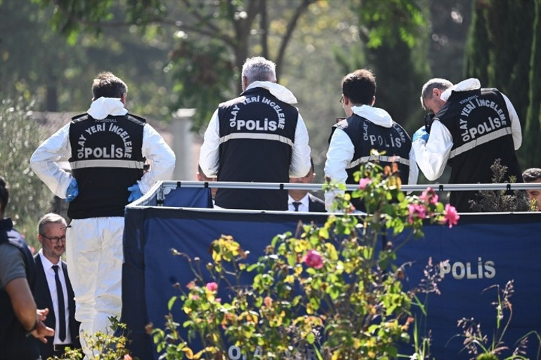 Cem Garipoğlunun mezarı açıldı... Dikkat çeken kefen detayı Rezan Epözdemir: Bu durum beni rahatsız etti