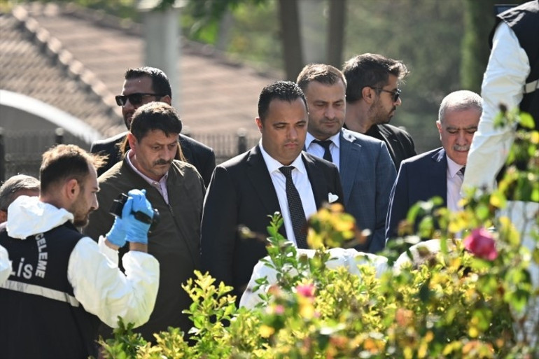 Cem Garipoğlunun mezarı açıldı... Dikkat çeken kefen detayı Rezan Epözdemir: Bu durum beni rahatsız etti