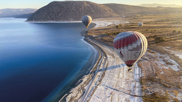 Salda’nın balonları
