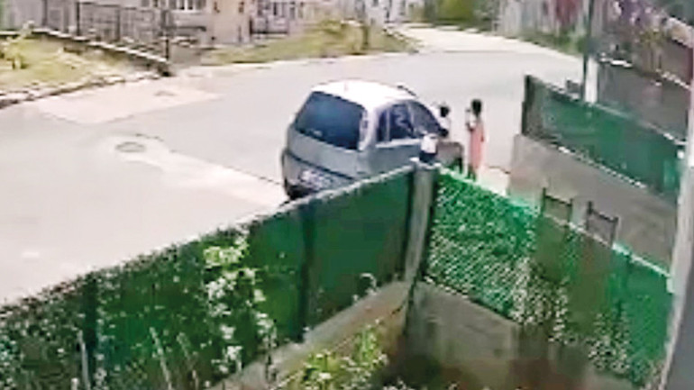 12 yaşındaki çocuğu intikam için ezdi... Hem anne hem vicdansız hem eğitimli