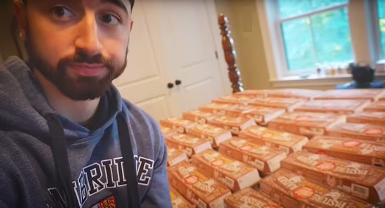 Her öğünde 12 adet, bir ayda toplam 720 adet yumurta yedi, bütün söylenenleri boşa çıkardı Kolesterolü ve kilosu nasıl etkilendi Güncel araştırmalar ve uzmanlar ne diyor