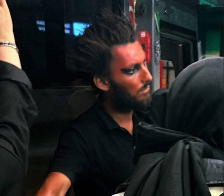 İki genç kıza minibüste cinsel saldırı Makyajlı sapık tutuklandı... İfadesi ortaya çıktı: 2-3 yıldır böyle bir tarzım var