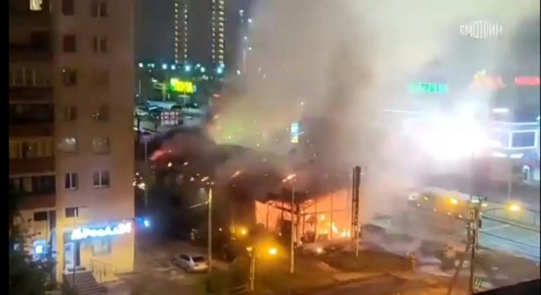 Son dakika.... Milton ABD kıyılarına ulaştı: Sokaklar sular altında, yaklaşık 2 milyon hane elektriksiz, can kayıpları var