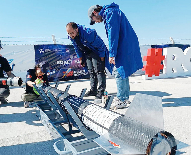 ‘İstikbal’ göklerde: İTÜ öğrencileri hibrit roket motoru üretti