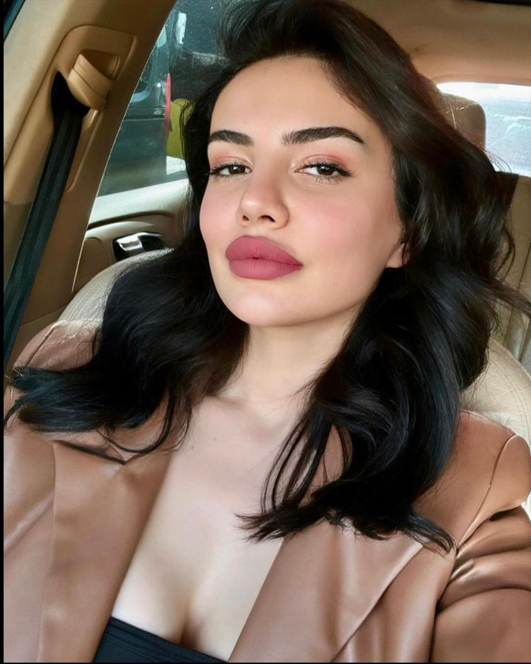 Sosyal medya fenomeni Ece Ronay yargılandığı davada ceza