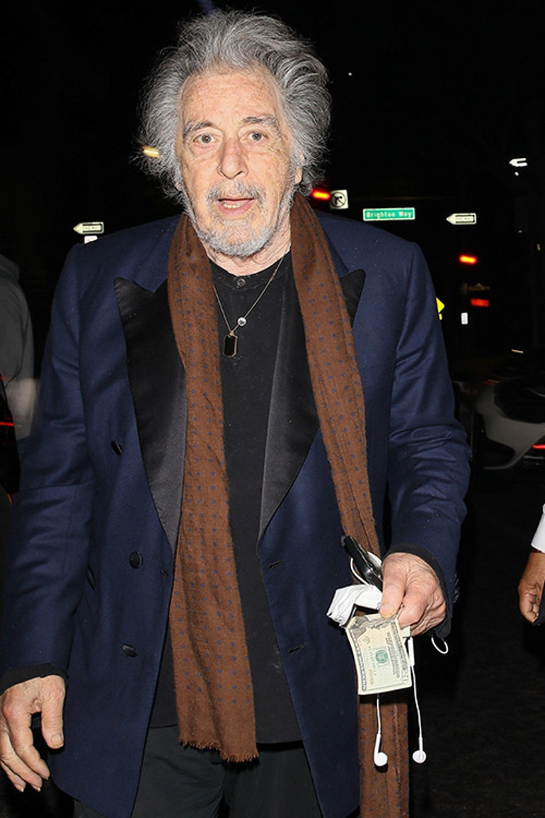 Efsane oyuncu kendine verdiği sözden dönmedi: Evlilik acılar trenine binmek gibi... Ben bekâr öleceğim