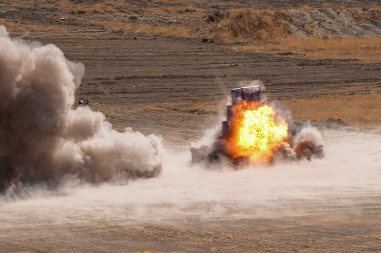 Lübnandan tahliye operasyonu... Bakan Güler: Kahraman ordumuzun icra kabiliyetini bir kez daha gözler önüne sermiştir
