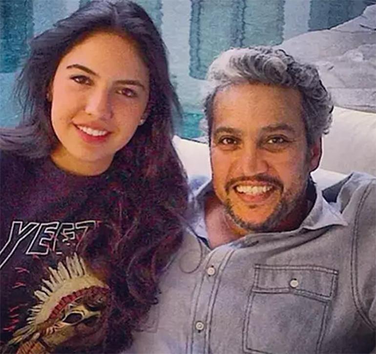 Dedesi yaşındaki aşkına bir evlât vermişti... Yine kendinden çok büyük bir sevgili buldu: Kalp gördüğünü bilmez, hissettiğini bilir