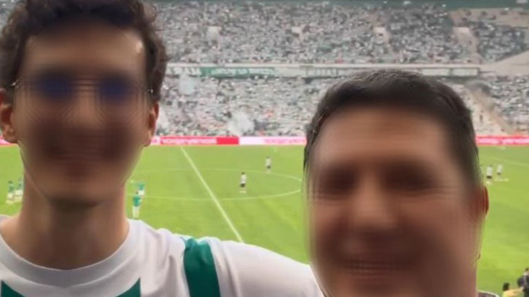 Baba ile oğlu, hasta taşıyan ambulansın önünü kesip sürücüyü darbetti