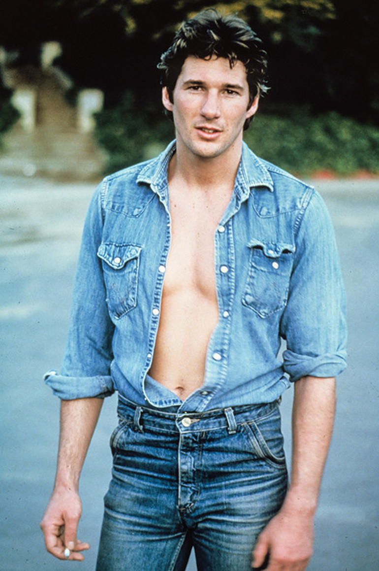 Bakışları birbirini buldu, bir daha ayrılmadılar... Anladım ki kaderimiz birlikte yazılmış