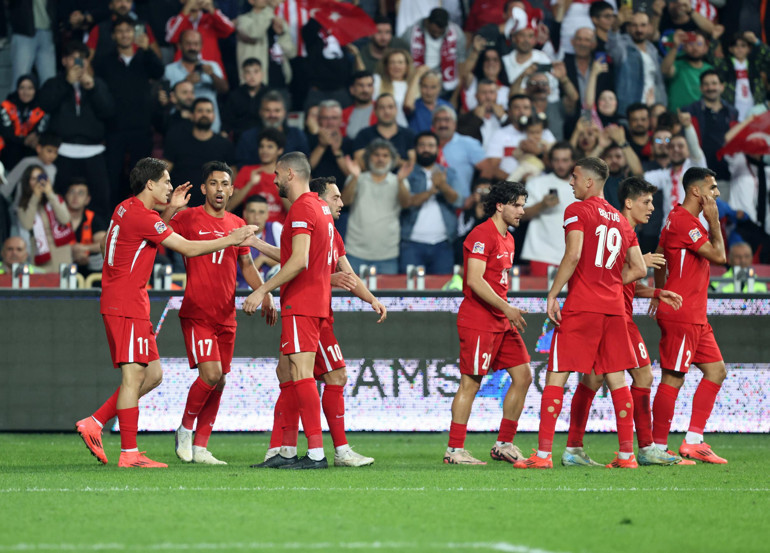 Türkiye - Karadağ maçı sonrası dikkat çeken Milli Takım yorumu: İngiltere ikilemi İyi oynadık ama...