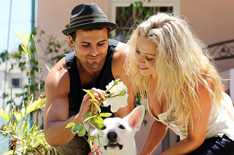 Pırıltılı hayatı göz açıp kapatıncaya kadar bitti: Artık yemeğini bile sokaklarda yiyor