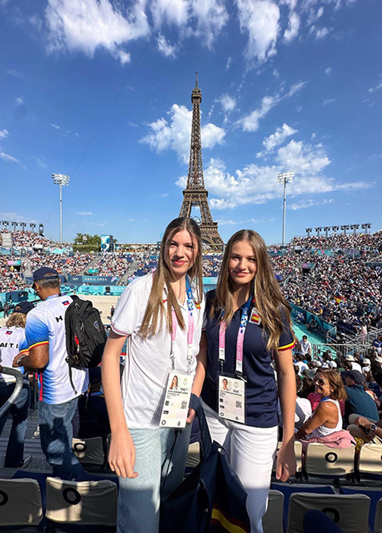 Bitmeyen askerliği çok sevdi... Babasının erkek evlâdı yok ama ne gam