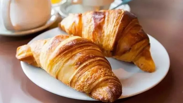 MASTERCHEF KRUVASAN (CROİSSANT)TARİFİ : Kruvasan İtalyan mı Fransız mı Orjinal kruvasan nasıl yapılır, malzemeleri neler
