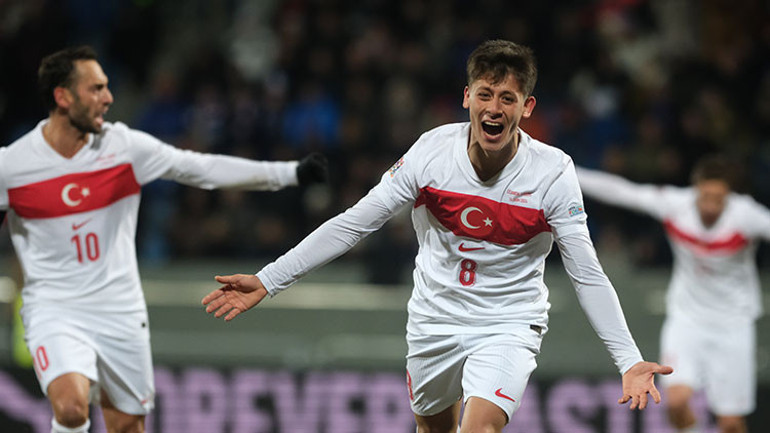 İzlandada tarihe geçen anlar Bizim Çocuklar şov yaptı, ilkler ve rekorlar...