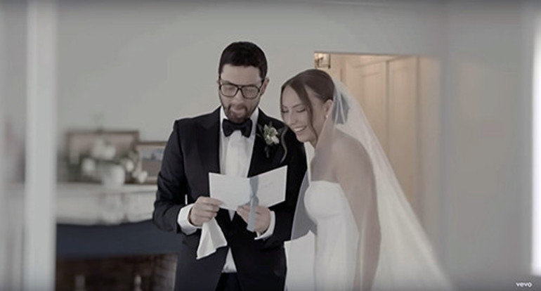 Gizli hamileliğe babası bile inanmamış; Dur biraz, ne diyorsun sen Elinde doğmamış torununun görüntüsüyle öylece kaldı