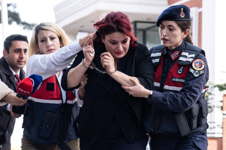 Yeni doğan bebekleri hedef aldılar Ölüm çetesinin kan donduran telefon kayıtları ortaya çıktı