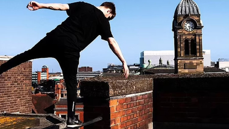 Paylaşım yapmak istemişti: Sosyal medya fenomeni feci şekilde öldü… Güvenlik ekipmanı olmadan en yüksek köprüye çıktı…