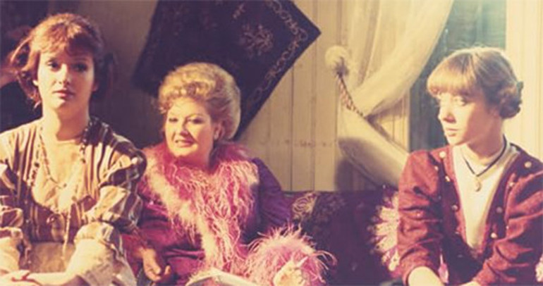 Bir gün Beyoğlunda yürürken keşfedilmişti... Artistlik yapamam dedi ama Yeşilçamın yıldızı oldu