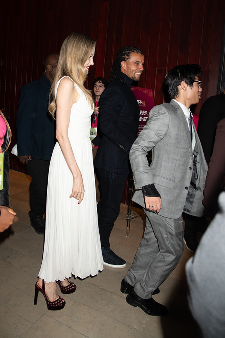 Boşandıktan sonra ‘Kalbim artık çocuklarıma ait’ demişti… Ünlü yıldız çoktan yeni aşkının ailesiyle bile tanışmış