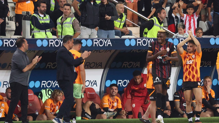 Galatasaray basın toplantısında güldüren anlar Osimhen, golde neden ona koştu Günay Güvenç açıkladı: Bana Atatürkü, İstiklal Marşını sordu...