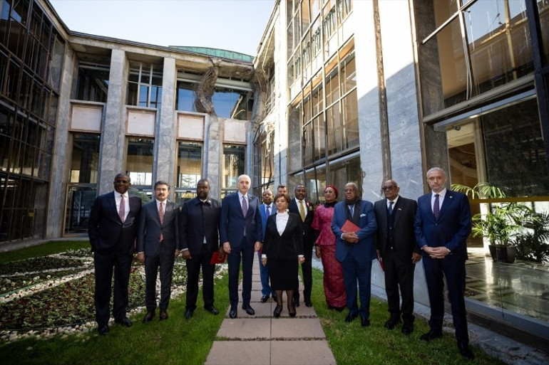 TBMM Başkanı Kurtulmuş, Mecliste Angola Meclis Başkanı Cerqueira ile görüştü