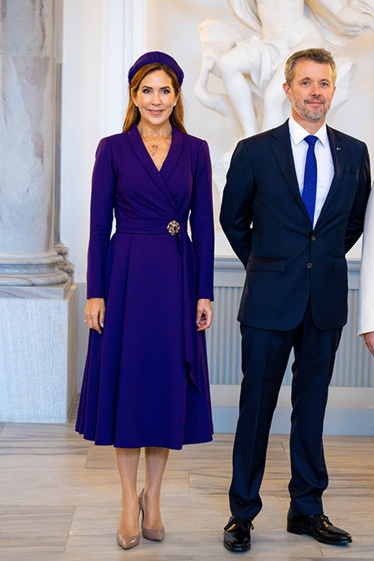 Üzerine yasak aşkın soğuk gölgesi düşmüştü... 20 yıl önceki düğün gecesinin hatırası var