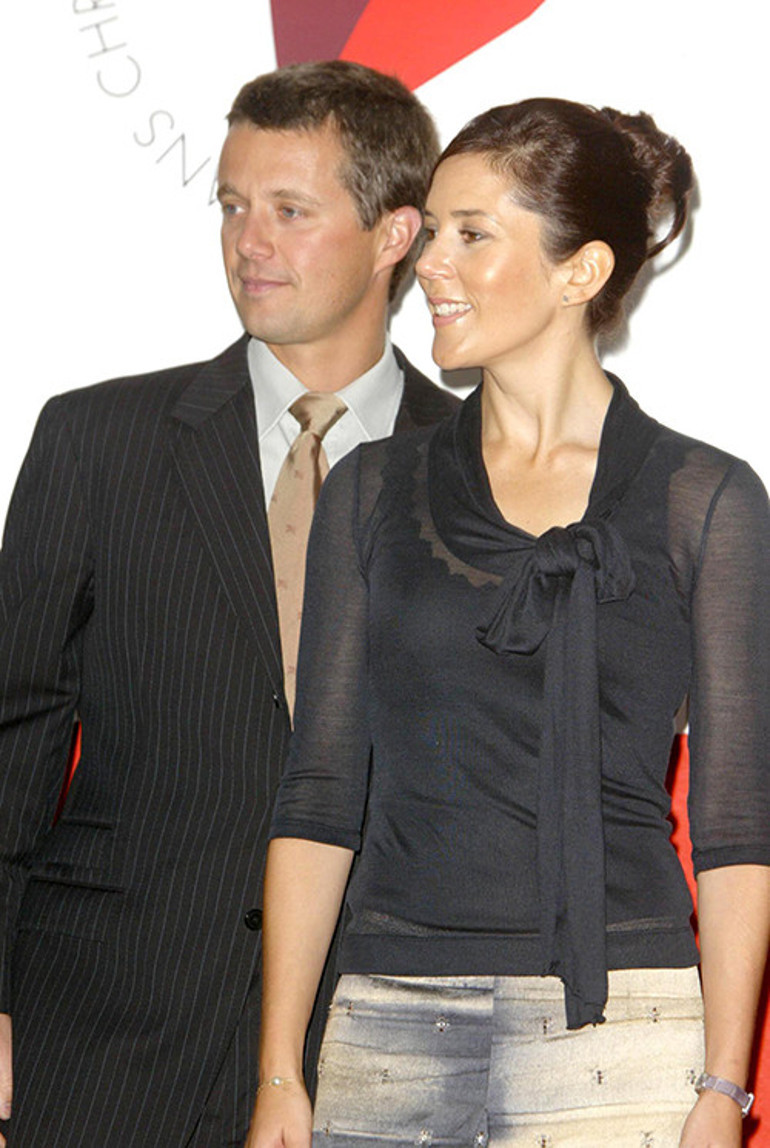 Üzerine yasak aşkın soğuk gölgesi düşmüştü... 20 yıl önceki düğün gecesinin hatırası var