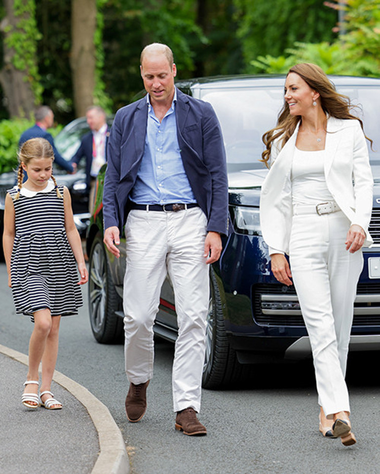 Gerçek bir prenses olarak doğdu.... Ama babası tahta çıktığında unvanı da elinden uçup gidecek
