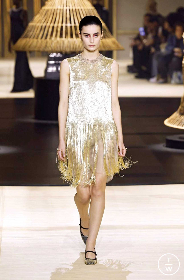 Tüylü, püsküllü süslü püslü