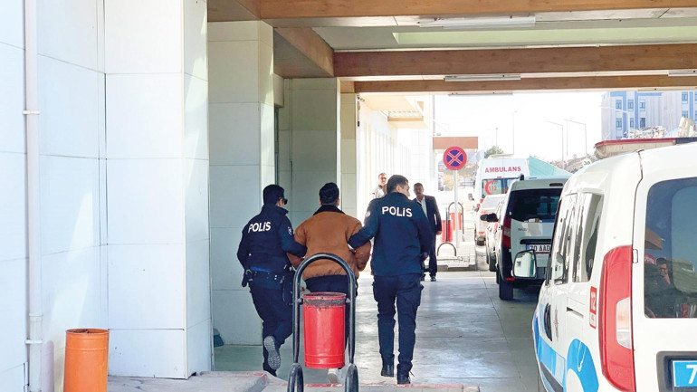 Okulda dehşet... Silahı yanında getirip herkesin içinde arkadaşını öldürdü