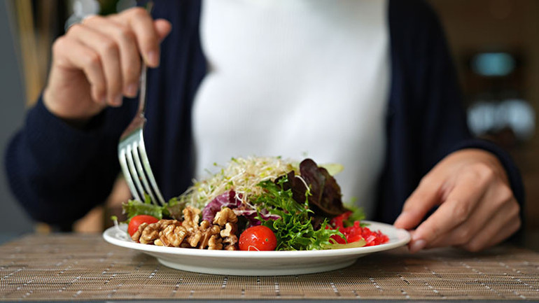 Vegan çifte bebeğini öldürme suçlaması