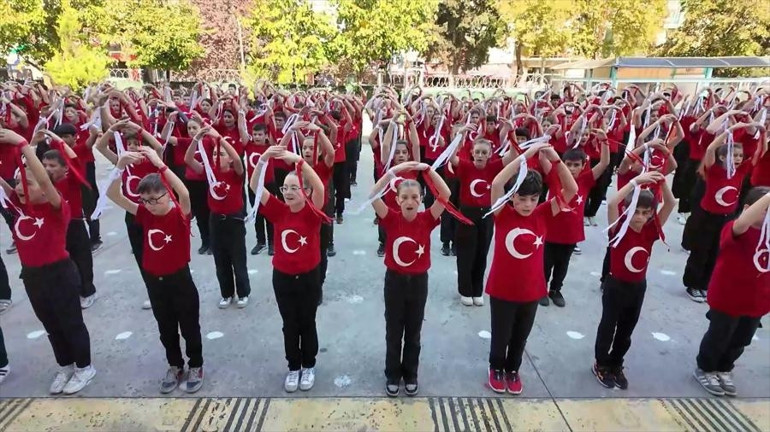Cumhuriyetimizin 101. yılını coşkuyla kutluyoruz