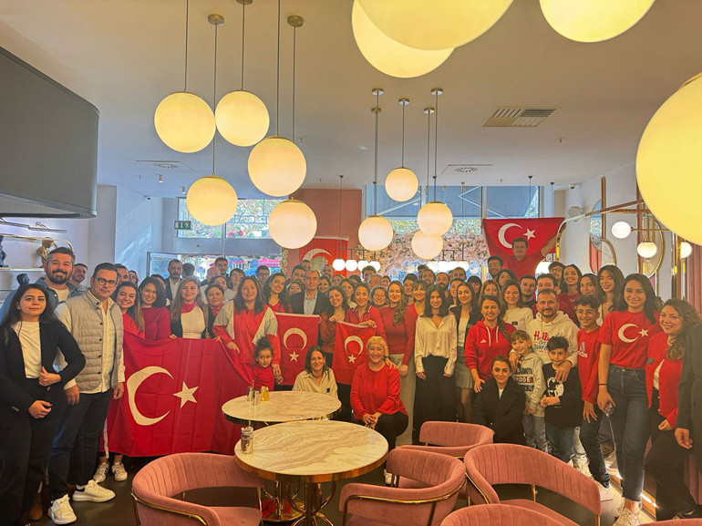 Avrupa’da Cumhuriyet coşkusu