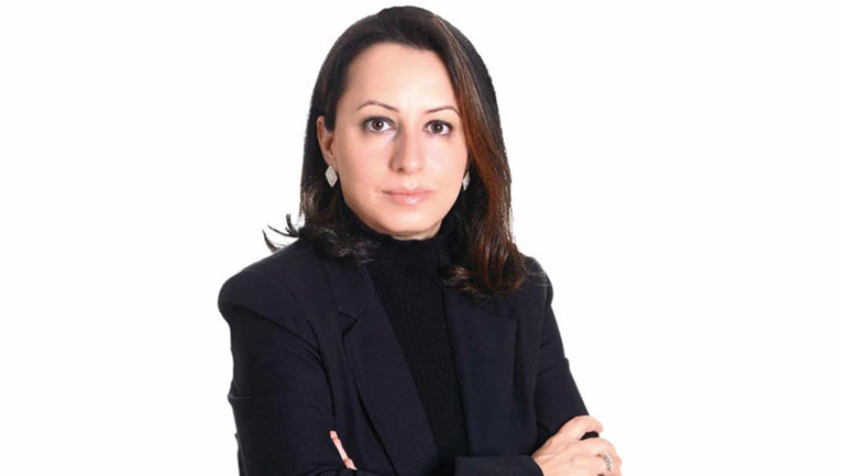 Ayşe Teyze ne yapsın Altında rekor üstüne rekor