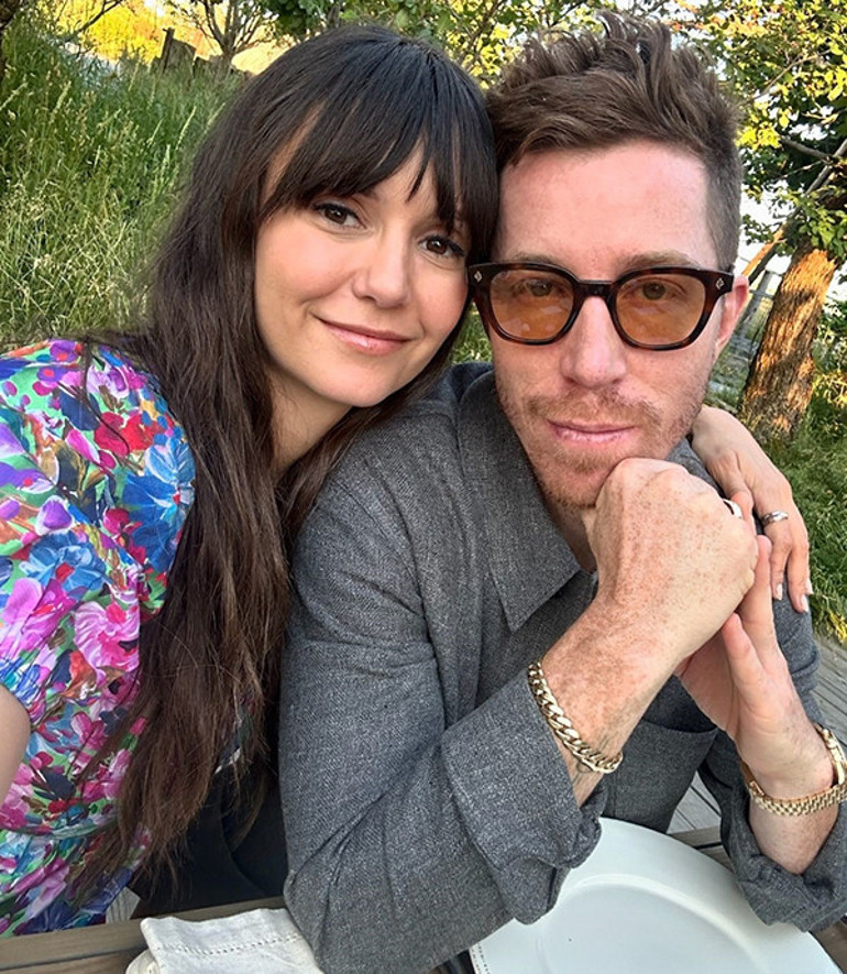 Büyük aşkta mutlu son Ünlü çift nişanlandı