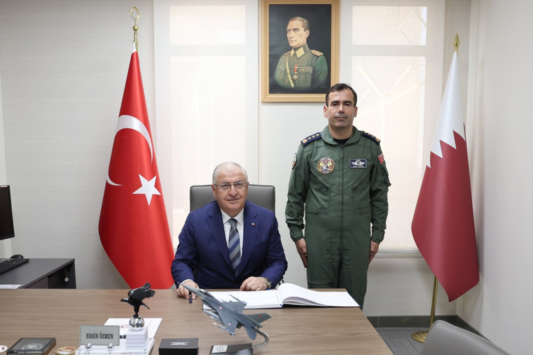 Bakan Güler, Katar Türk Hava Unsur Komutanlığı’nı ziyaret