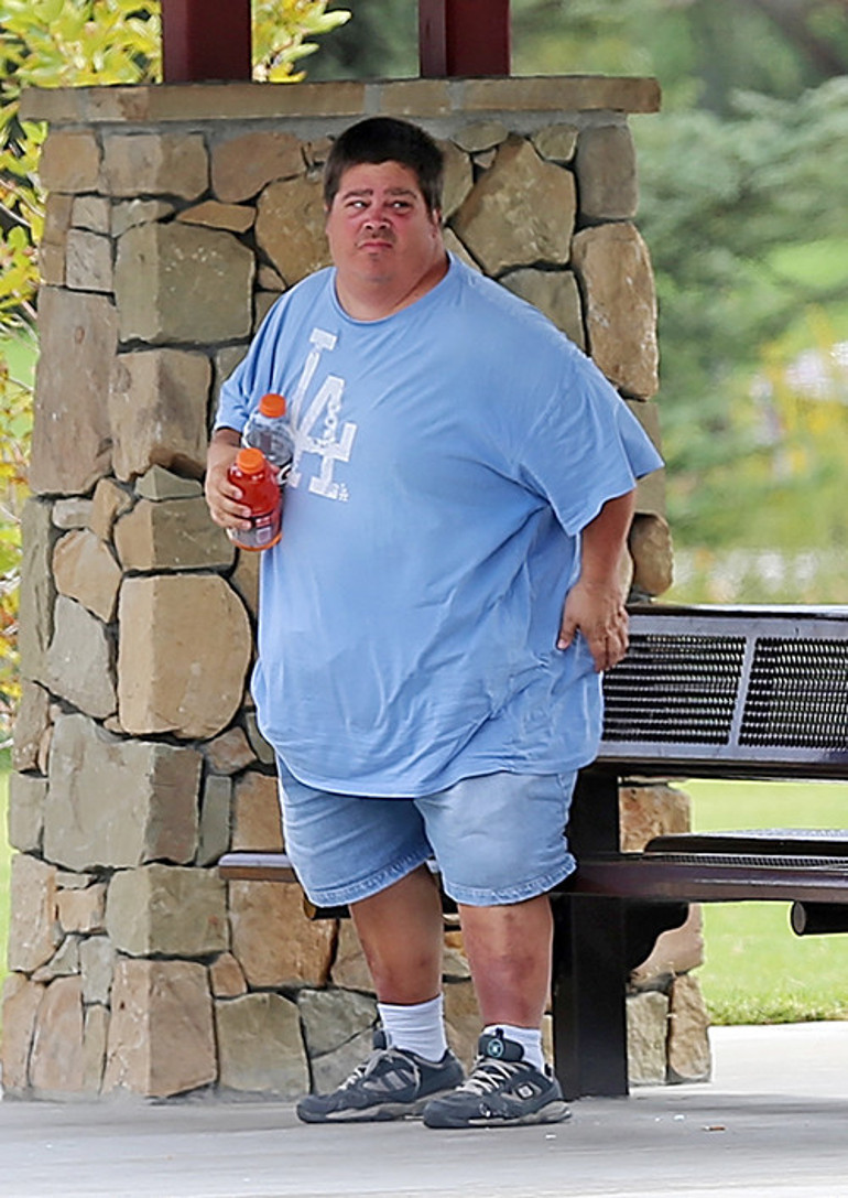 Anne ve babalarını milyonlar tanıyor... İki kardeşi sokakta görseniz ünlü çocuğu demezsiniz