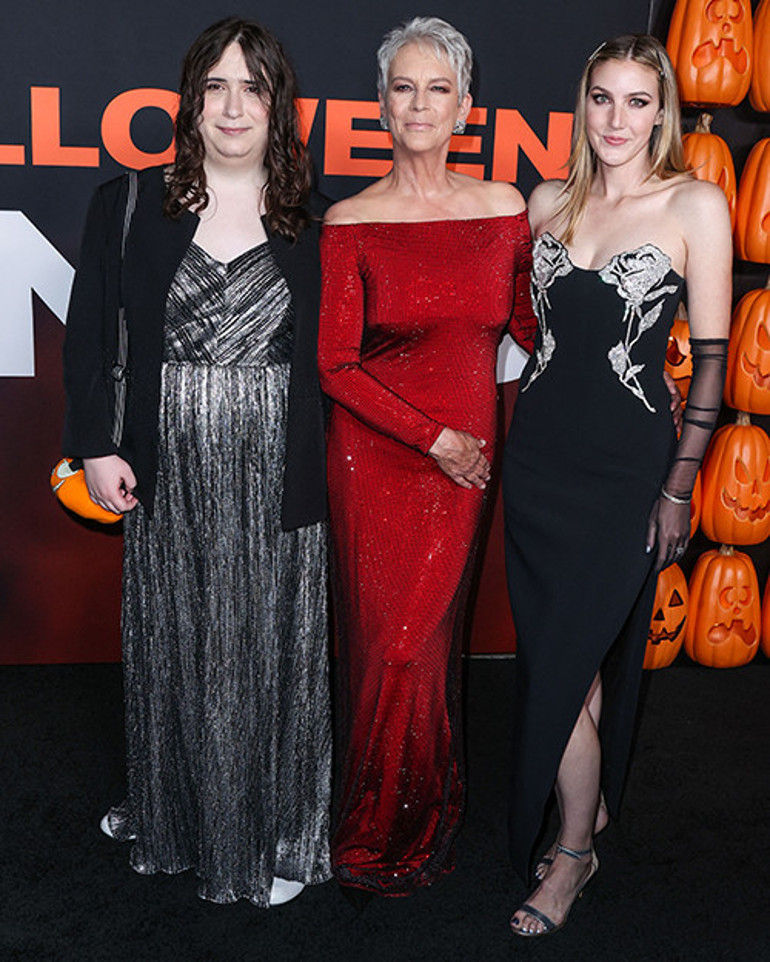 Anne ve babalarını milyonlar tanıyor... İki kardeşi sokakta görseniz ünlü çocuğu demezsiniz