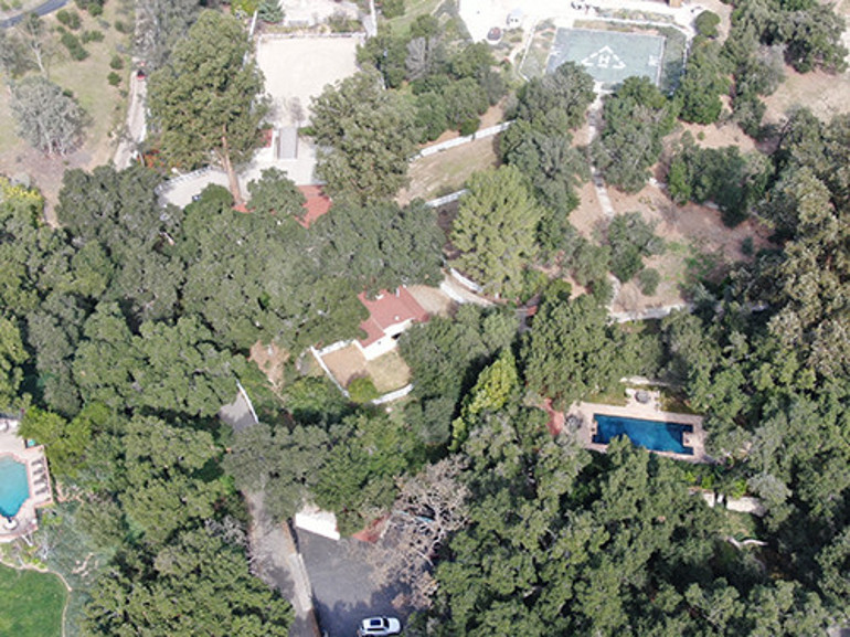 Ünlü oyuncu Evim elden gidecek diye çok üzülüyordu... Yakınları bambaşka konuştu: Ona bir şey olmaz, zaten çok parası var