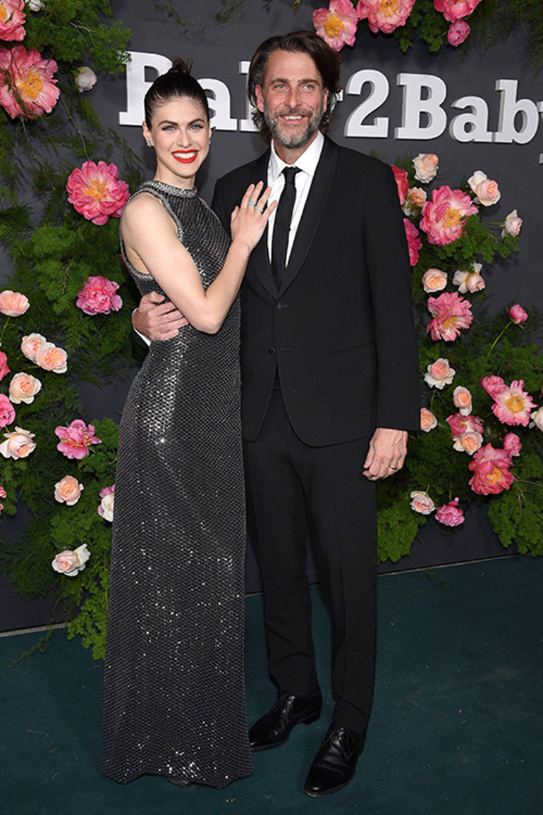 İlk bebeğini daha sarılamadan kaybetmişti: Güzel gözlü yıldızın hayali gerçek oldu: O artık bir anne